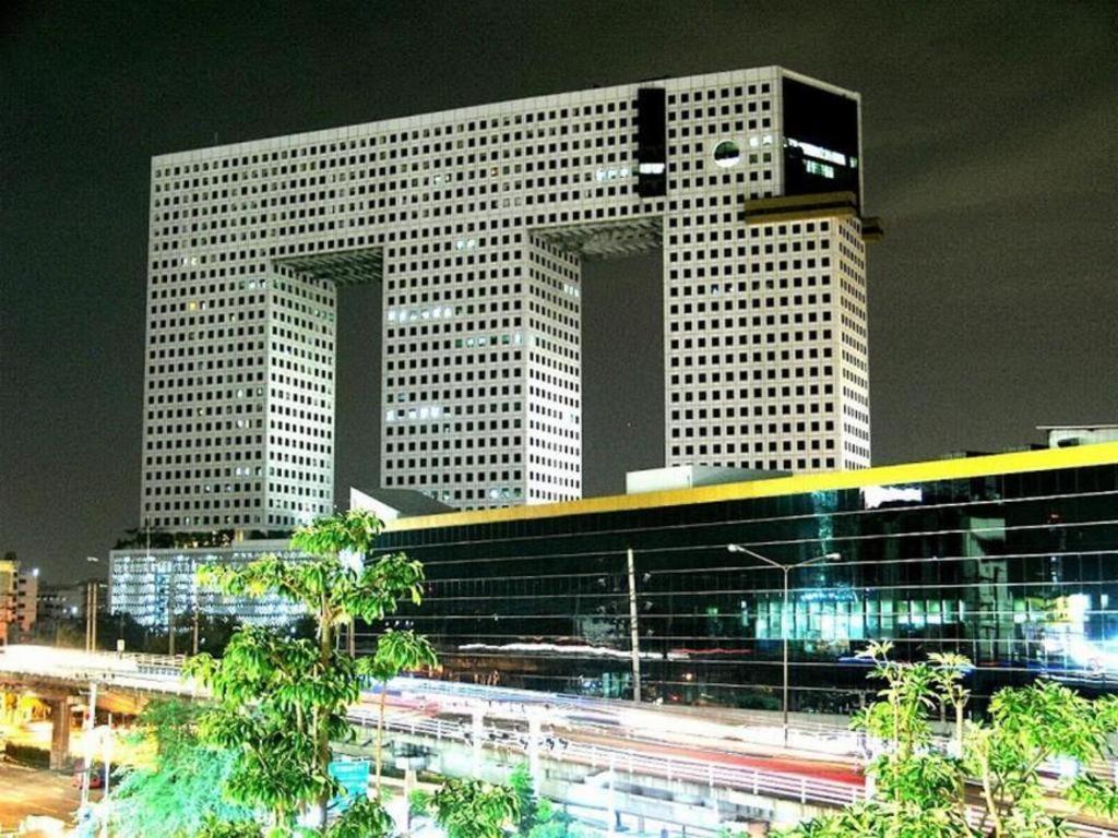 Iyarin@Tuk Chang Ratchayothin Hotel Bangkok Exterior foto